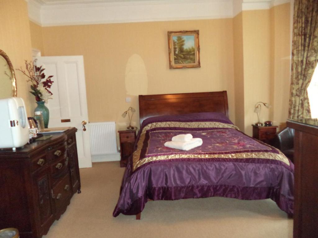 Britten House Lowestoft Room photo